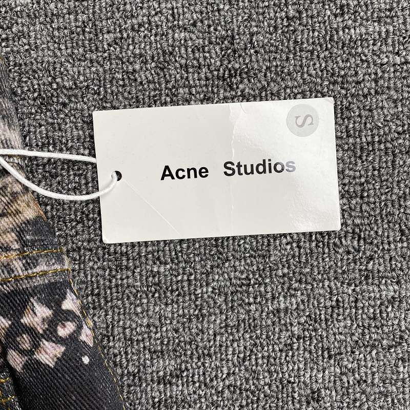 Acne Jeans · 3