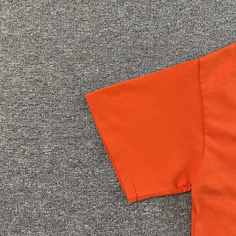 T-shirt · 4