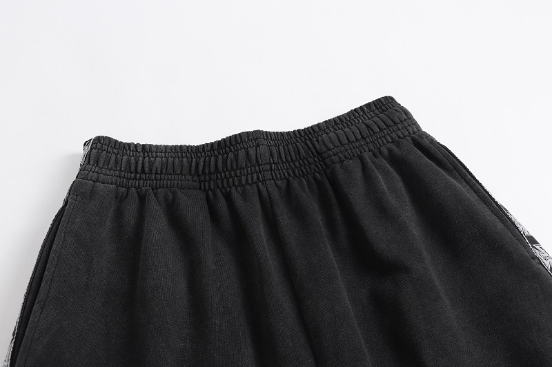 M30856-70E · 4