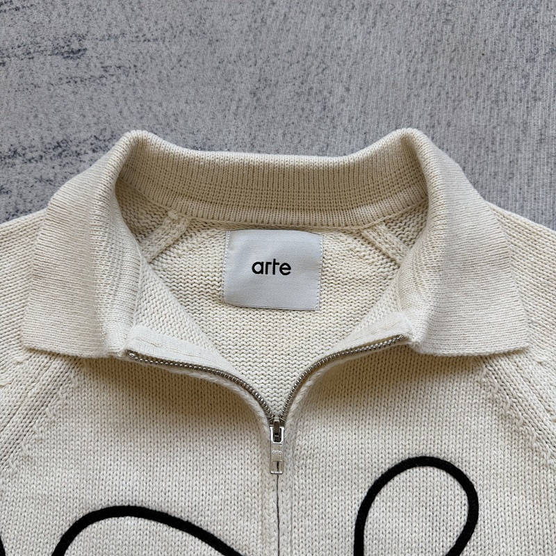 Arte Zip Sweater