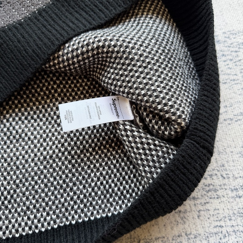 Supreme Sweater 8