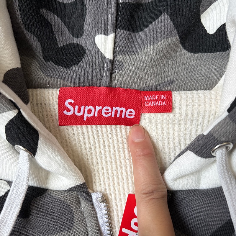Supreme Zipper Sweatshirt 4
