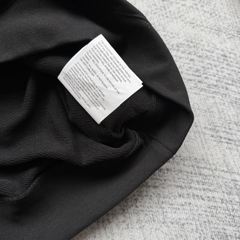Comme des Garcons Crewneck Sweatshirt 8