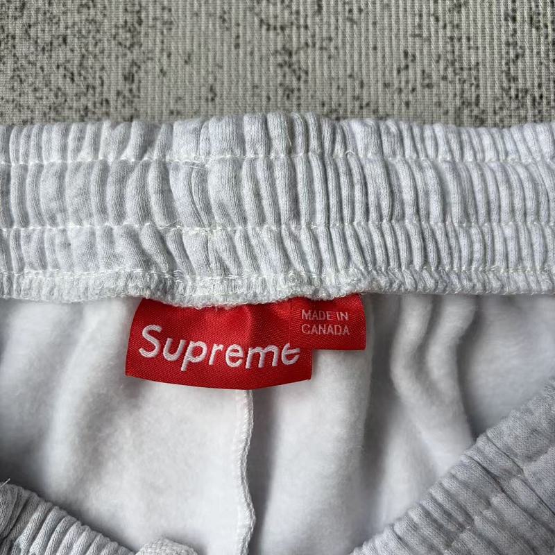 Supreme Small Logo Shorts 4