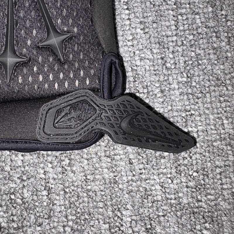 Nocta Gloves 6