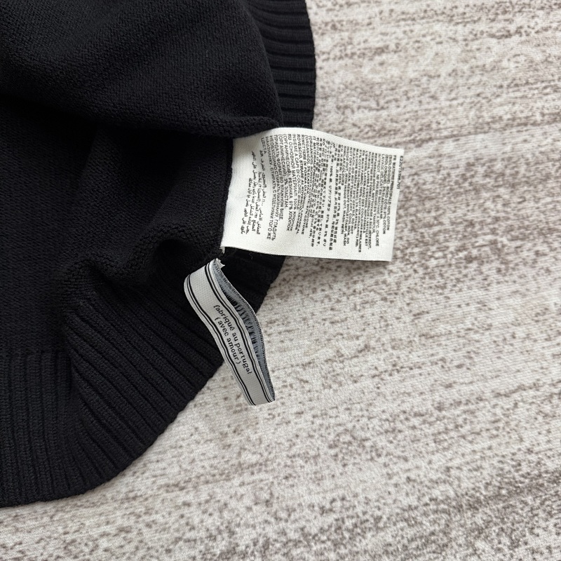 Ami Knit Sweater 9