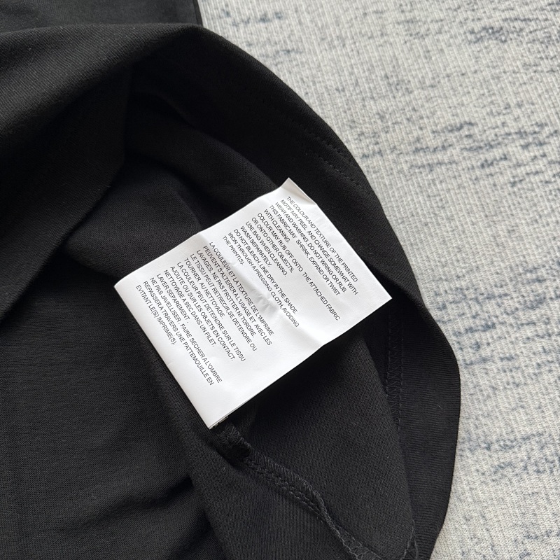Comme des Garcons T-shirt 11