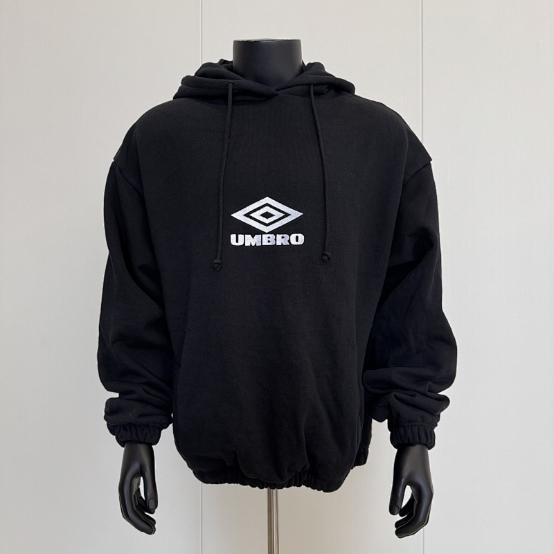120￥ Umbro Mask Hoodie 3