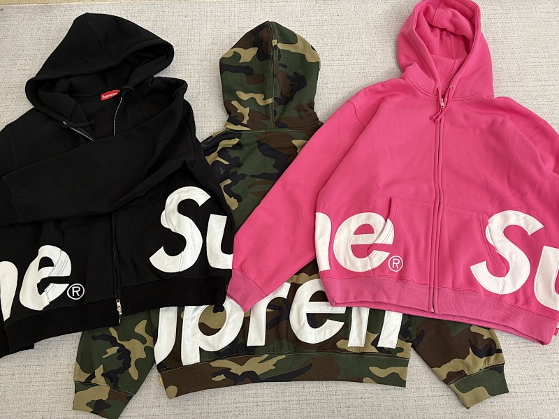 Supreme Big Logo Hoodie 5