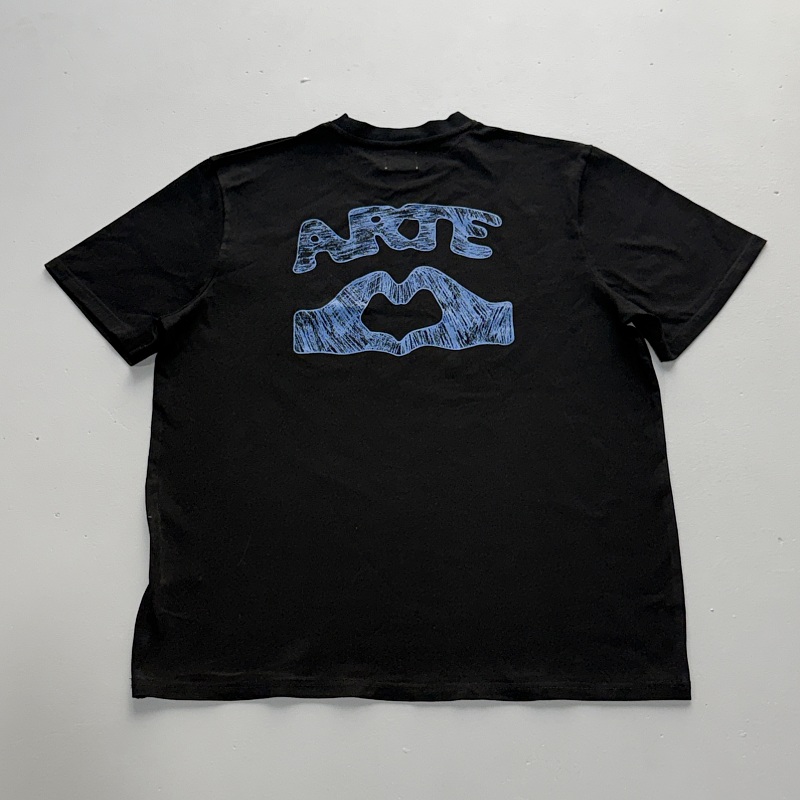 Arte Antwerp Diels Scribble Heart-hands T-shirt 10