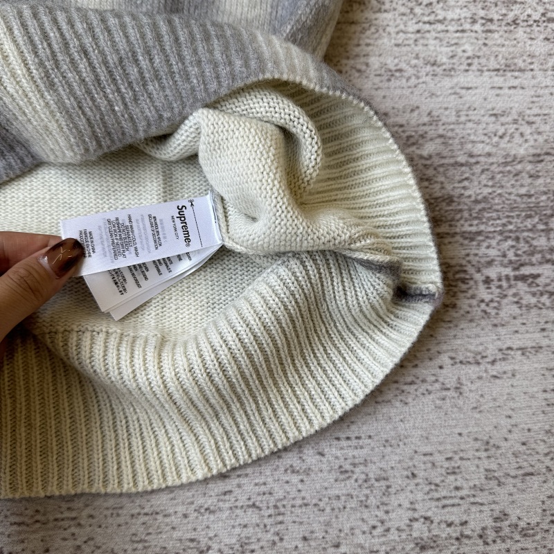 Supreme Blurred Logo Sweater 8