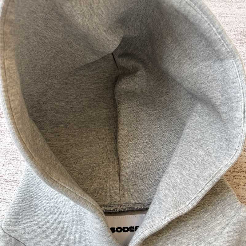 Episodes Tracksuit 7