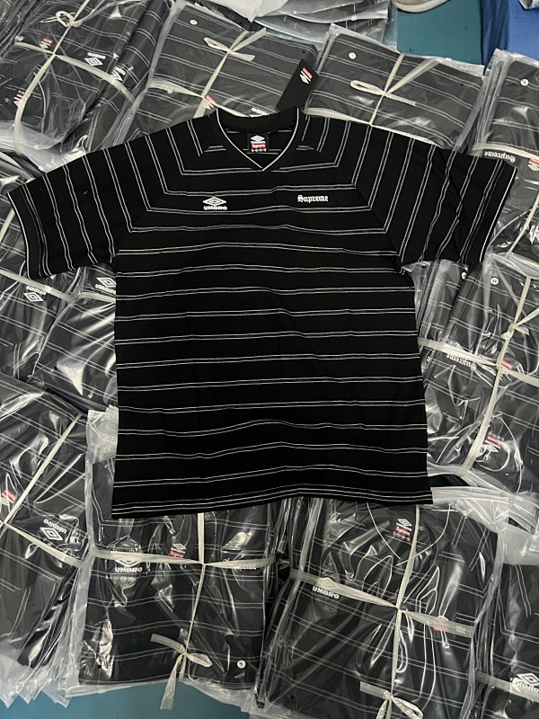 Supreme Umb*o Tee 12