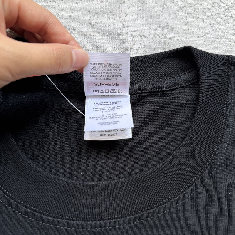 60￥ Supreme Tee 6