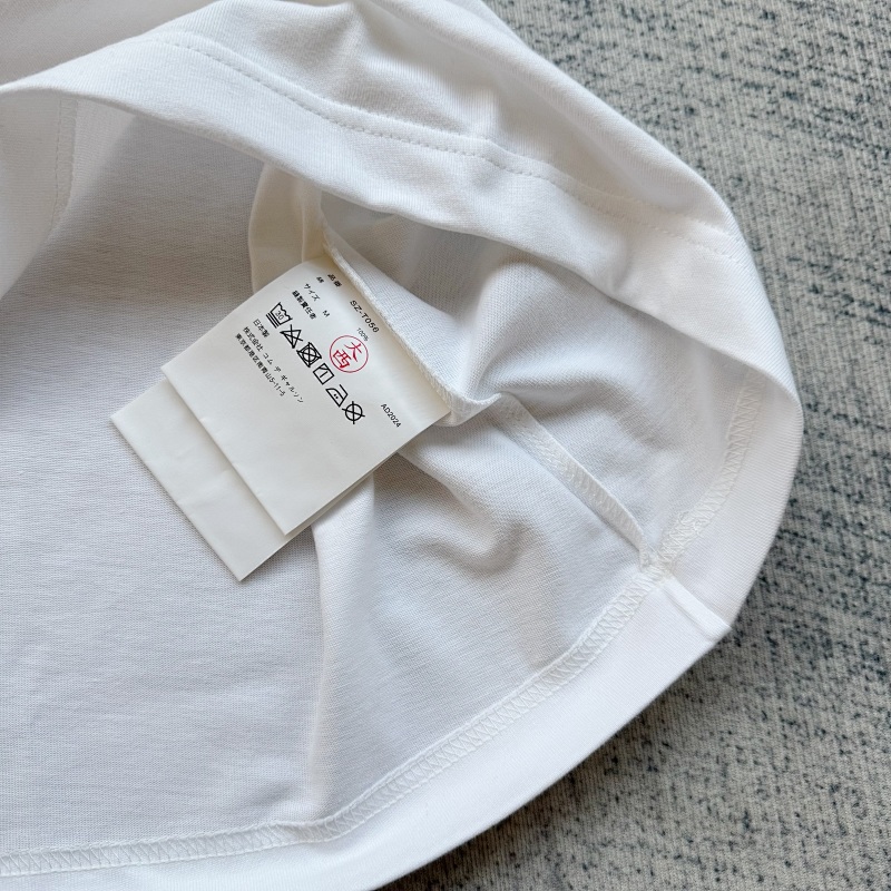 Comme des Garcons Small Logo T-shirt 10