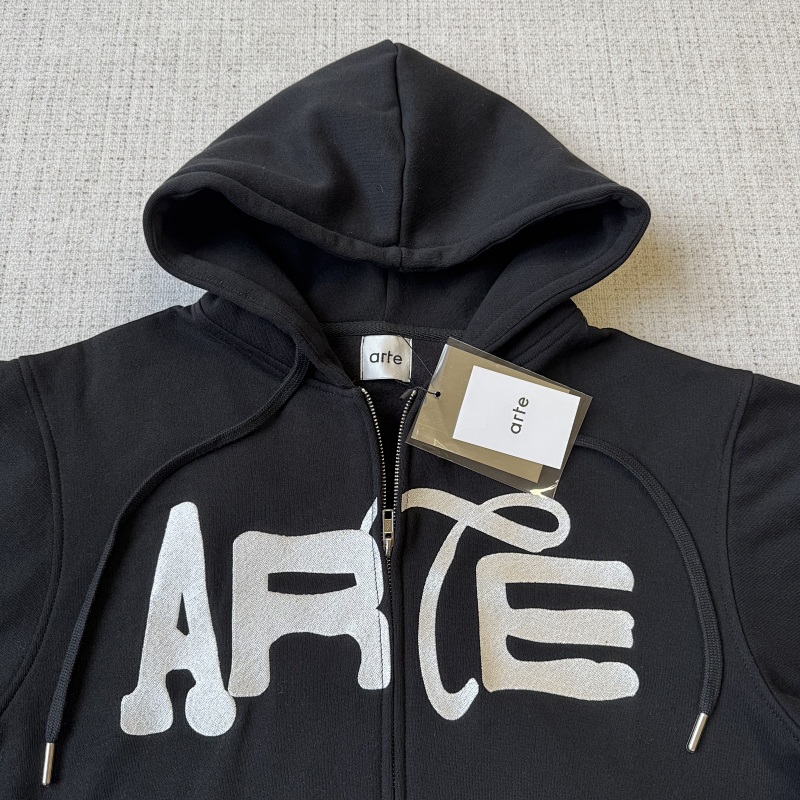 Arte Hoodie 6
