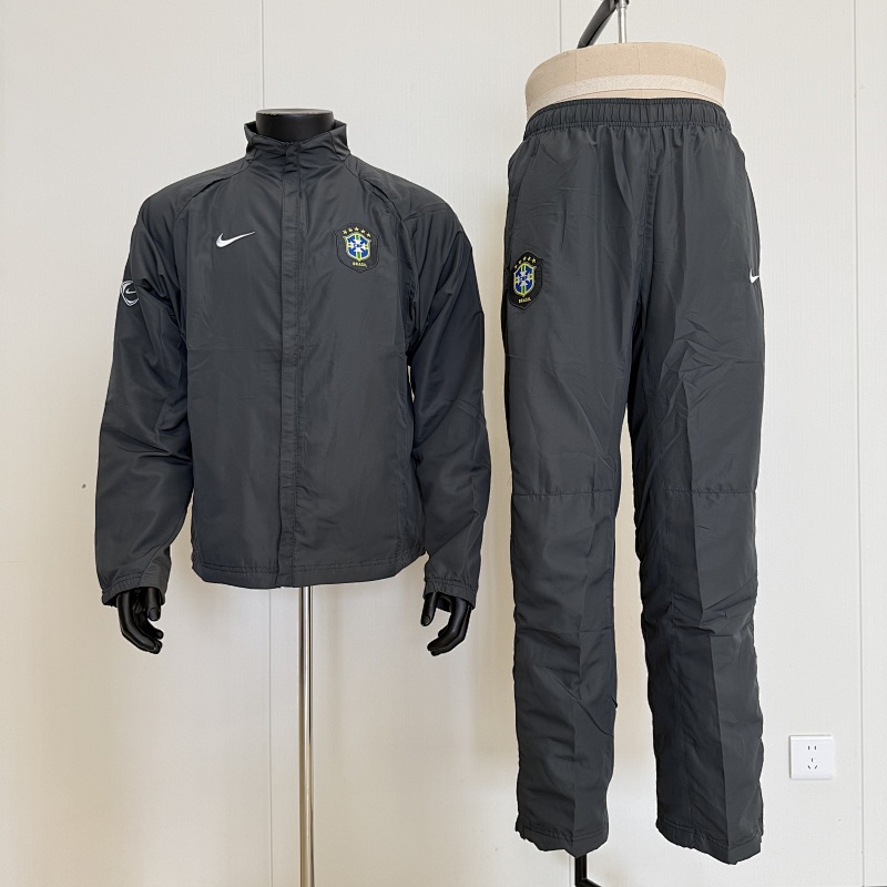 Nk Tracksuit 150￥ 3