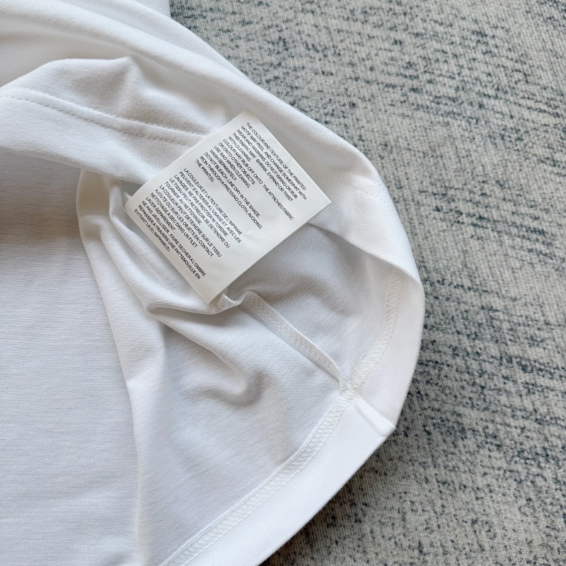 Comme des Garcons Small Logo T-shirt 12