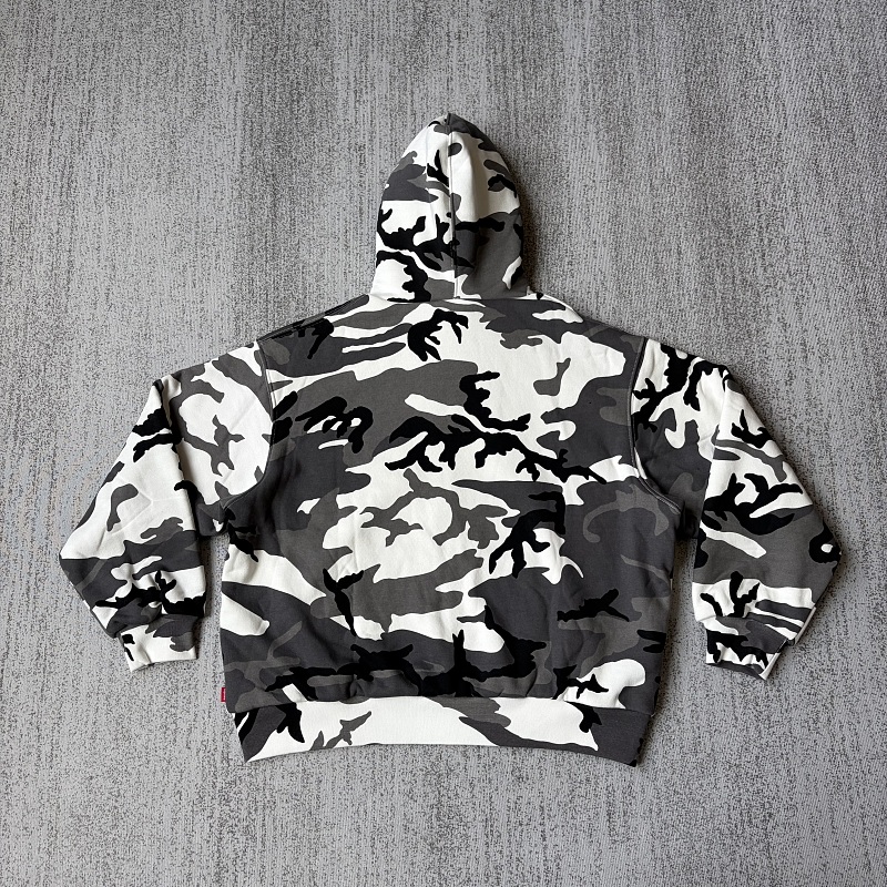 Supreme Zipper Sweatshirt 3