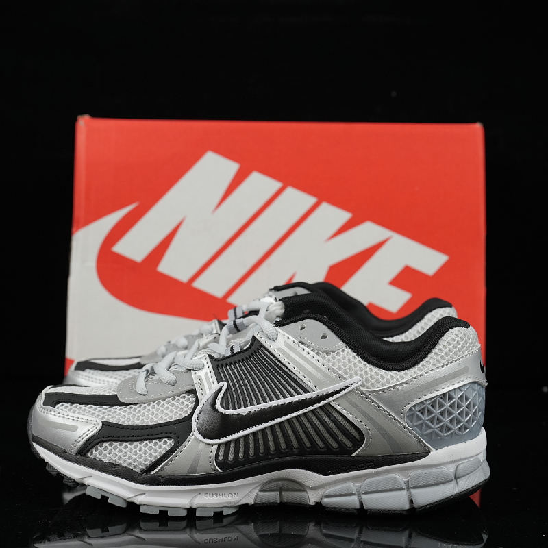 Nike Air Zoom Vomero 5 'Metallic Silver Black'