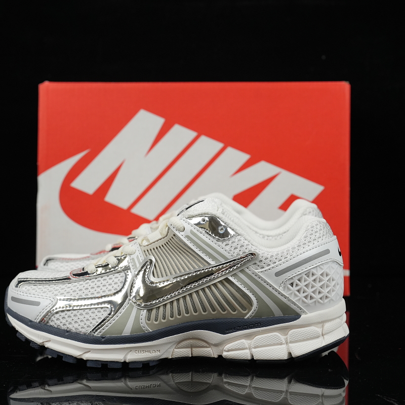 Nike Wmns Air Zoom Vomero 5 'Photon Dust Metallic Silver'