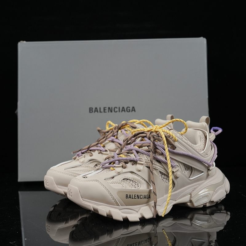 800590WTRHK-0135 Balenc1aga