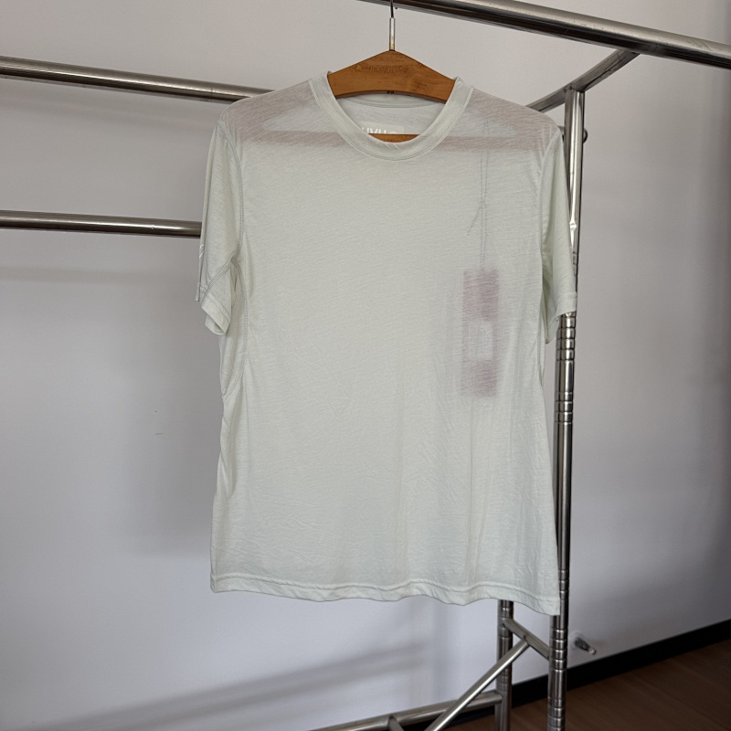 Running Tshirt - Light Green · 6