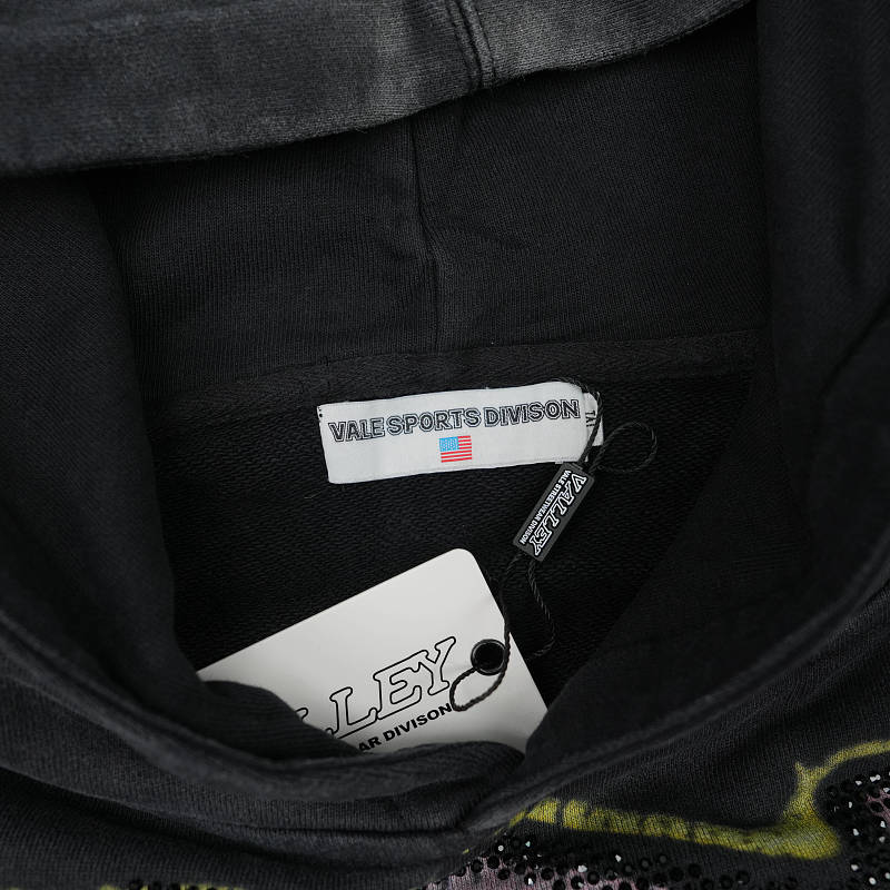 Vale Hoodie 11