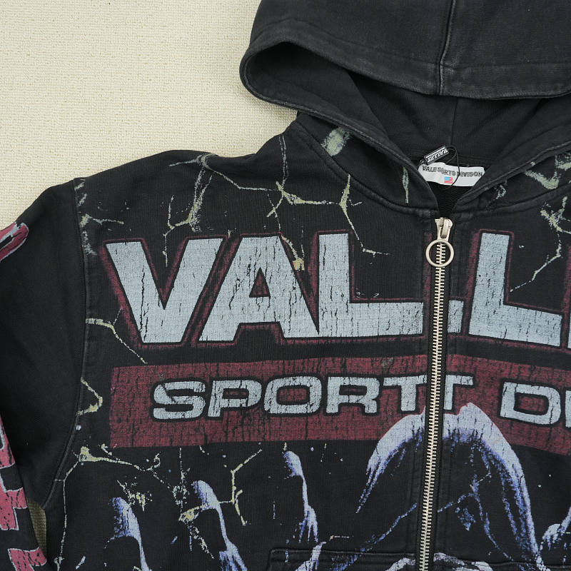 Vale Zip Hoodie 9