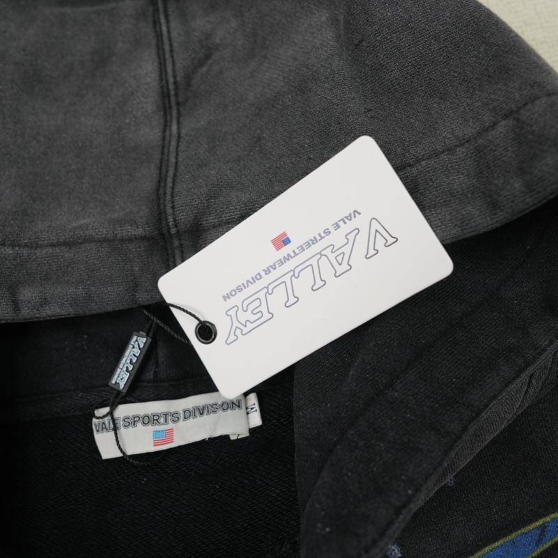 Vale Hoodie 11