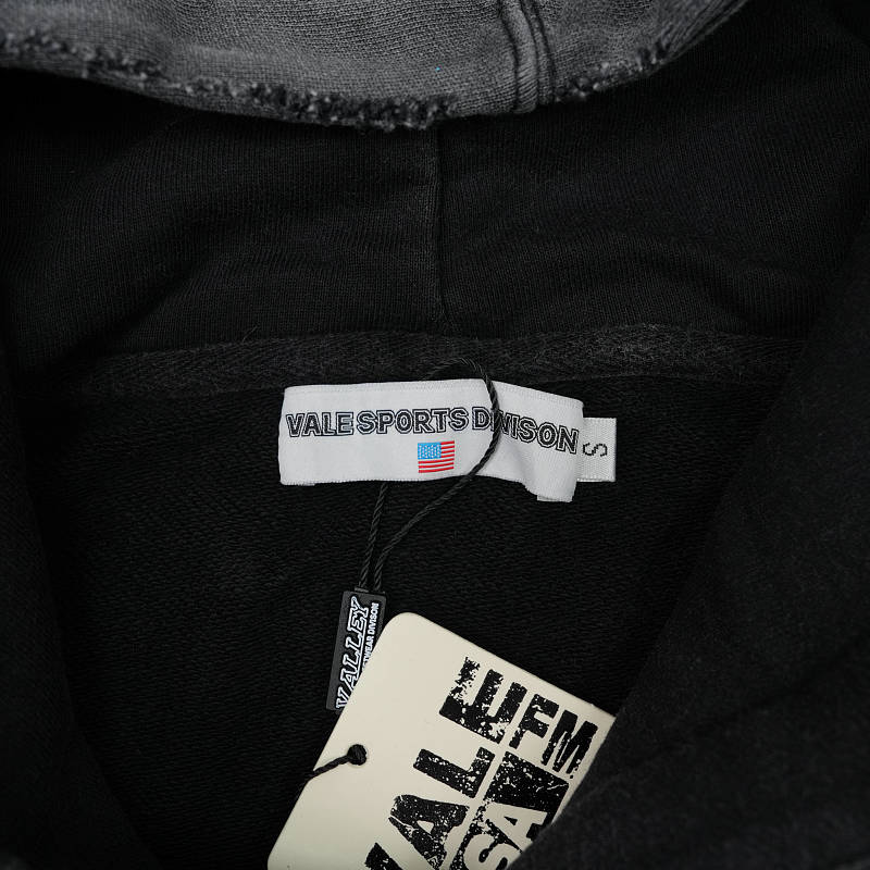 Vale Hoodie 11