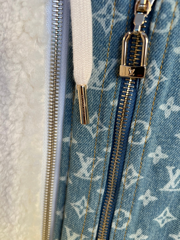 Louis Vuitton 4