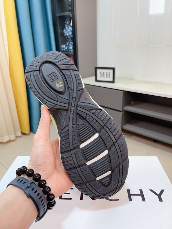 Givench*