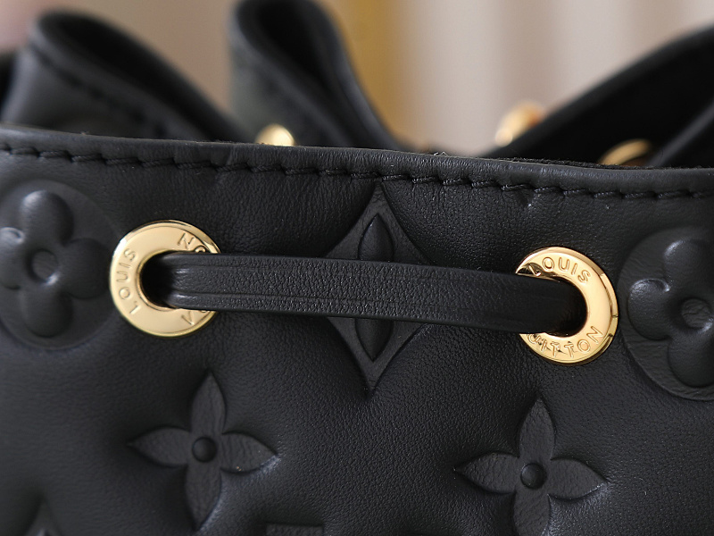 Louis Vuitton 9