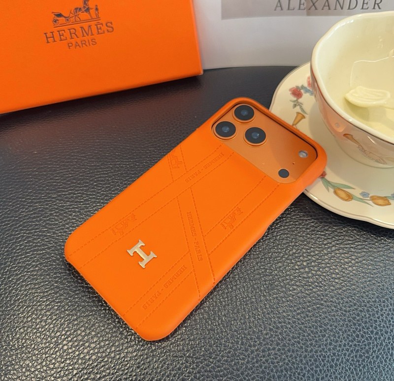Herme* Phonecase · 4