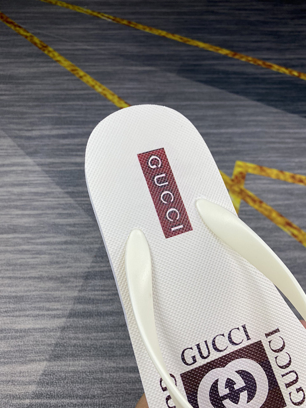 Gucc* Slipper · 3