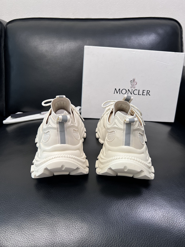 Moncle* · 6