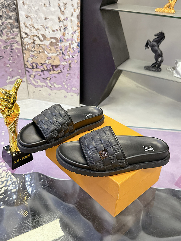 Louis Vuitton 4