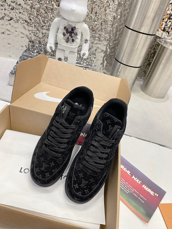 Louis Vuitton X Nik* 4