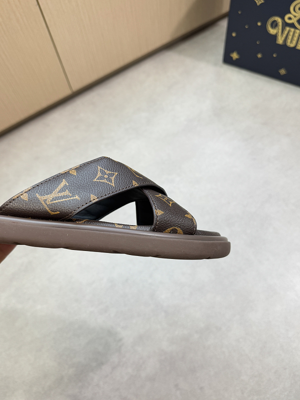 Louis Vuitton Slipper 2