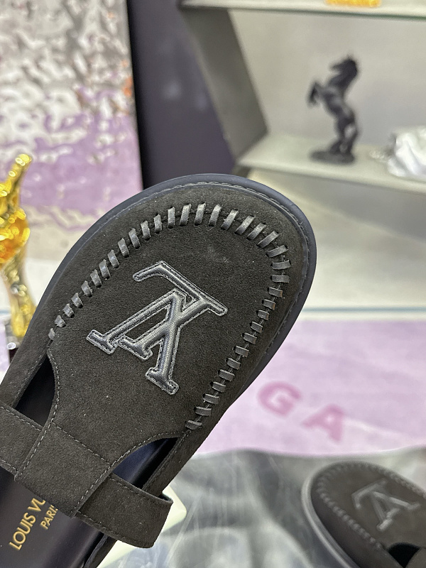 Louis Vuitton 4