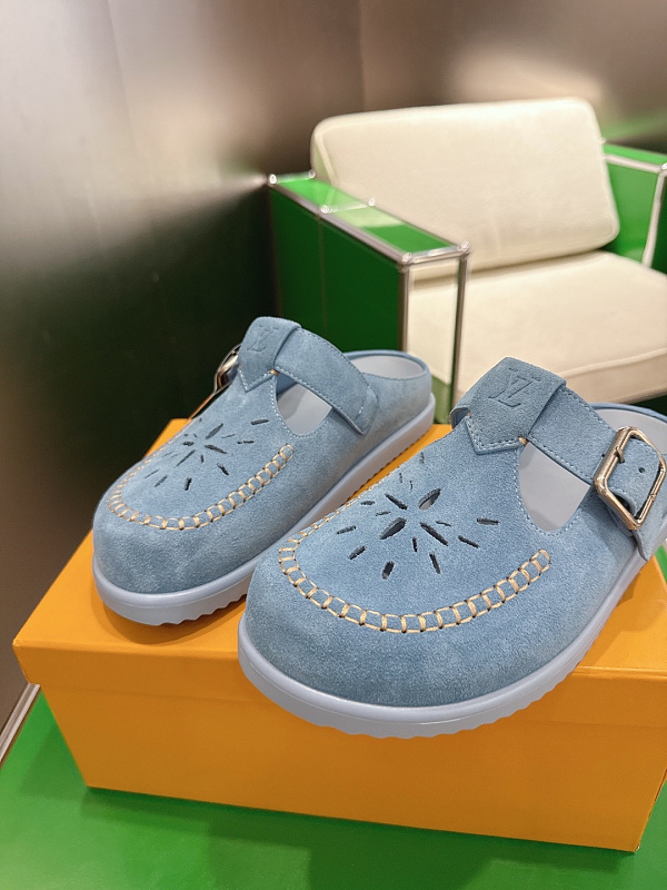 Louis Vuitton 2