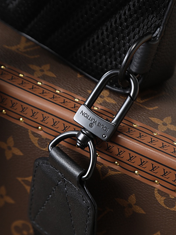 Louis Vuitton 2