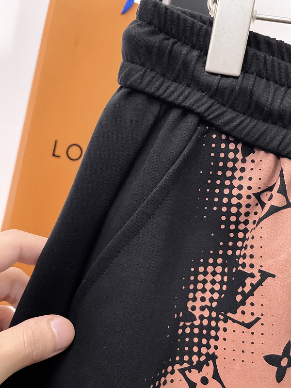 Louis Vuitton Short 6