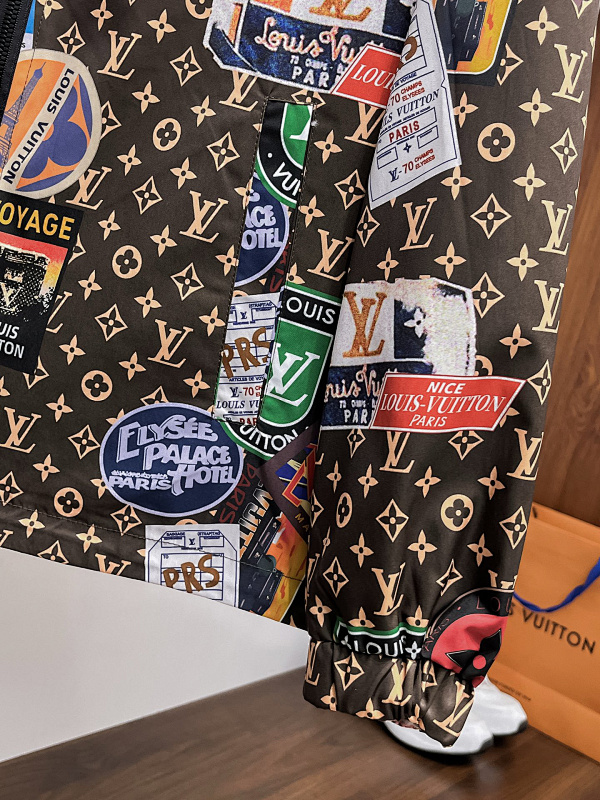 Louis Vuitton 10