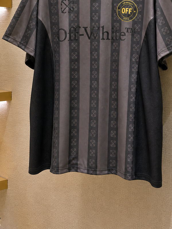 Off Whit*