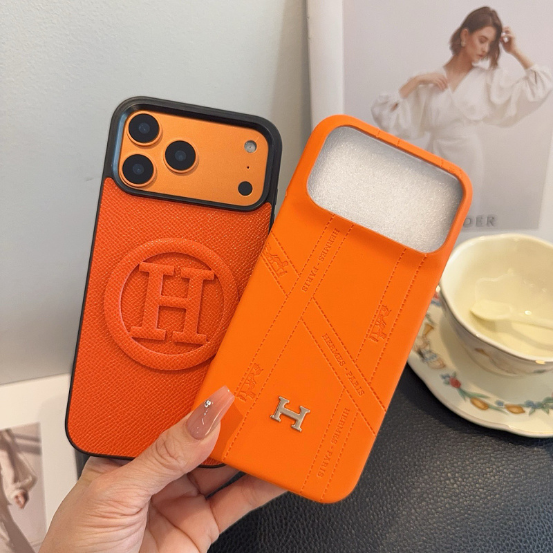 Herme* Phonecase · 5