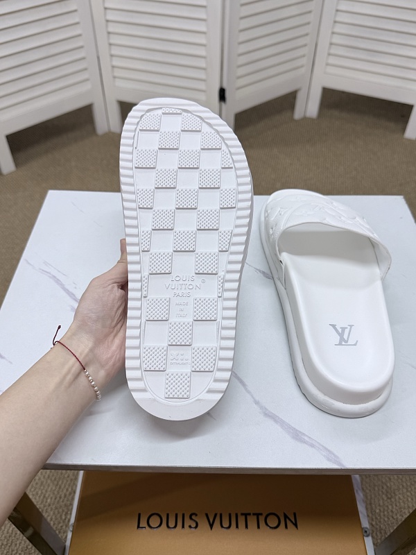 Louis Vuitton Sandal 4