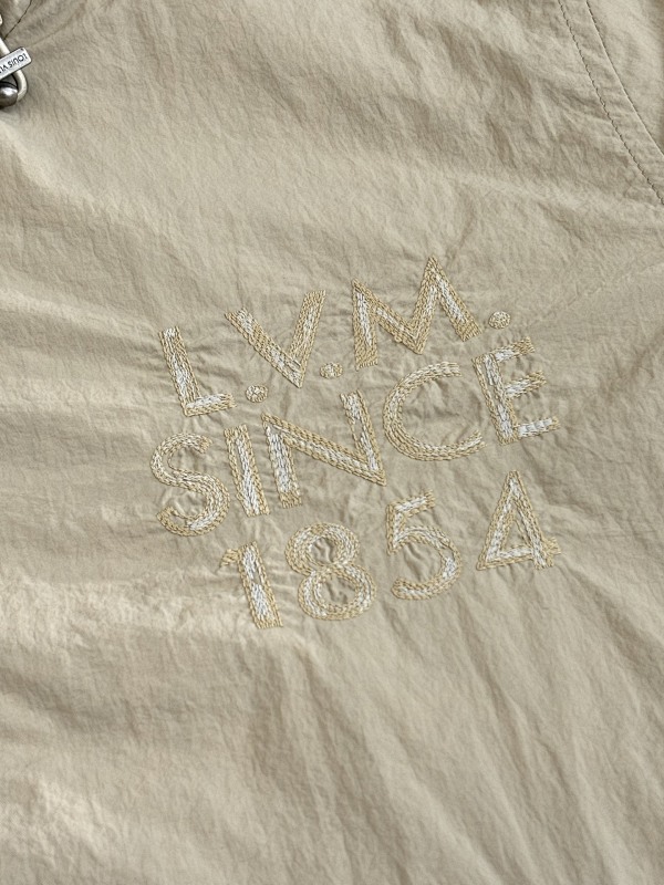 Louis Vuitton 4
