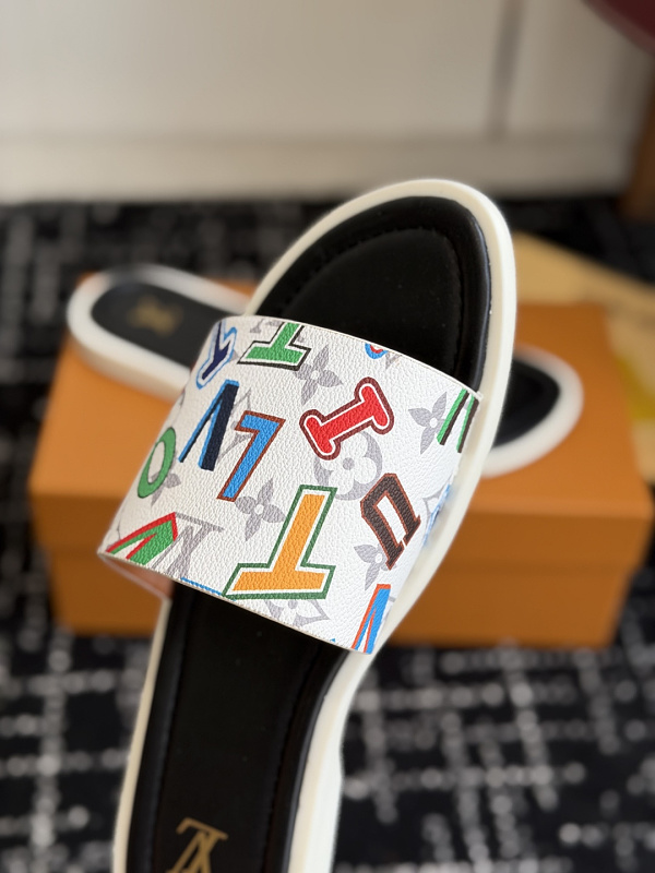 Louis Vuitton Sandal 4